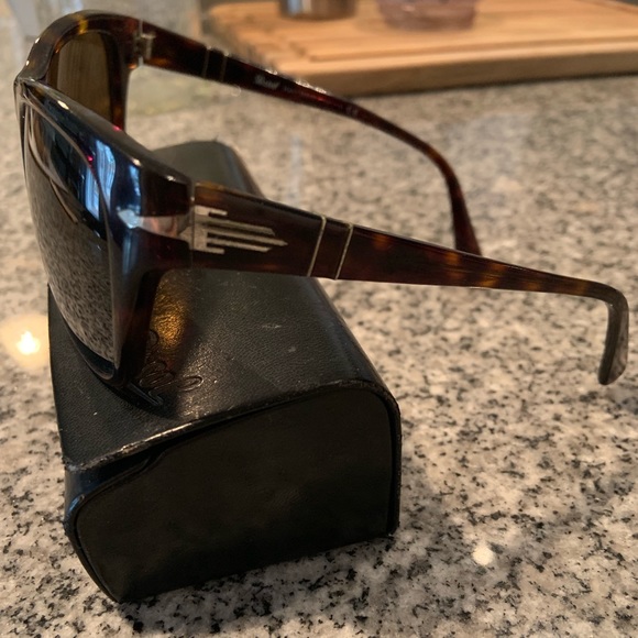 Persol sunglasses - Picture 2 of 2